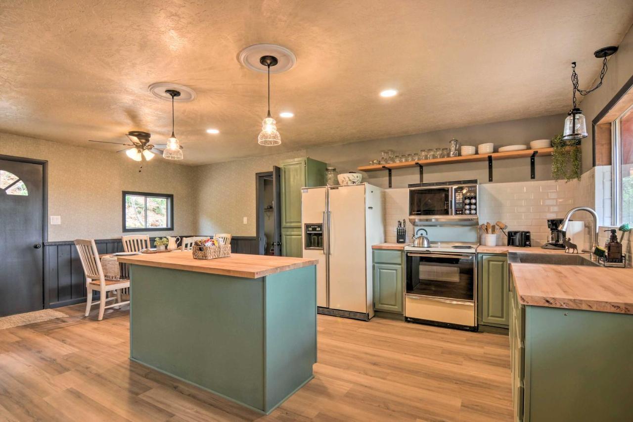 Pet-Friendly Duck Creek Village Retreat With Deck! Eksteriør billede