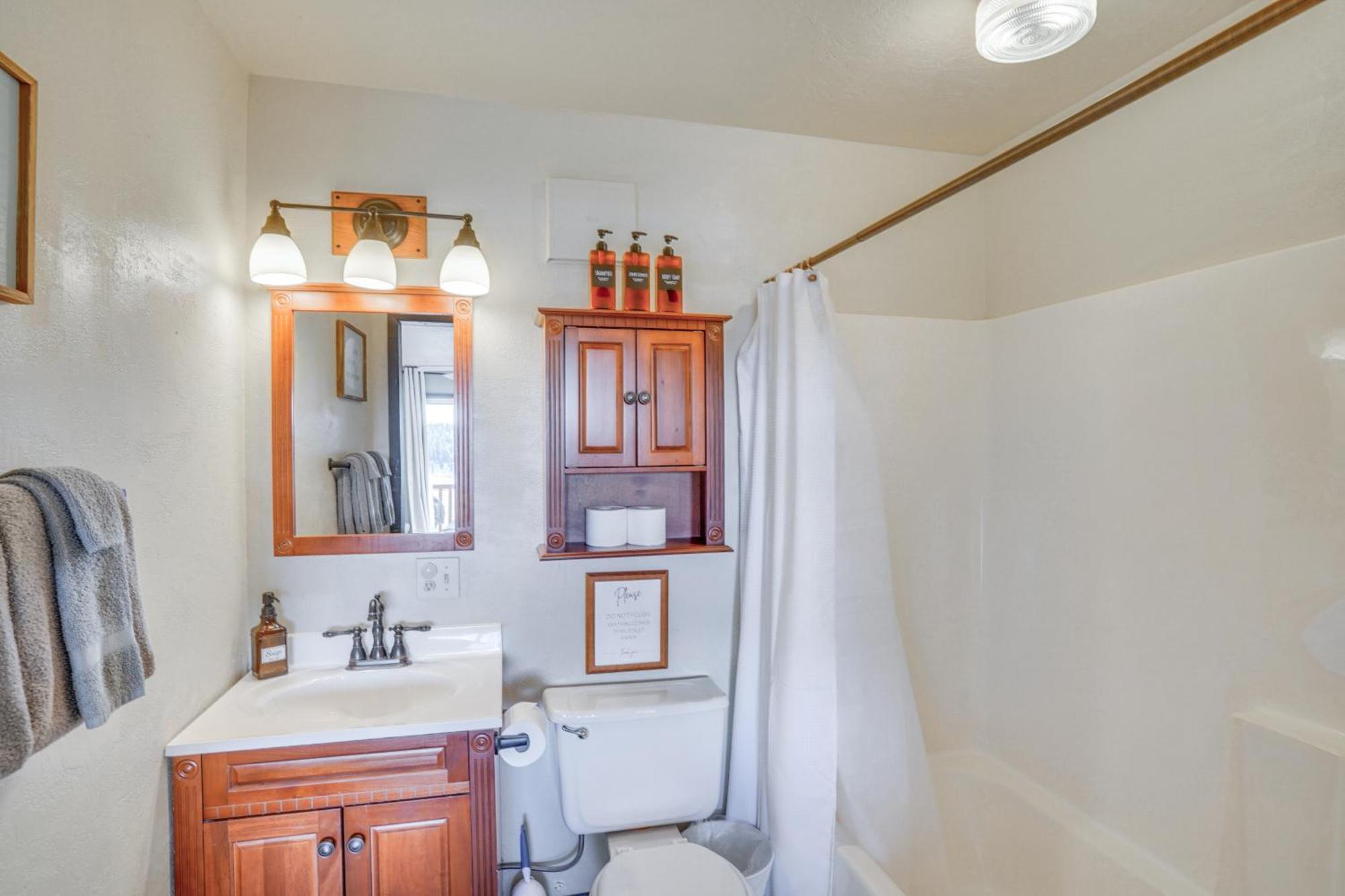 Pet-Friendly Duck Creek Village Retreat With Deck! Eksteriør billede
