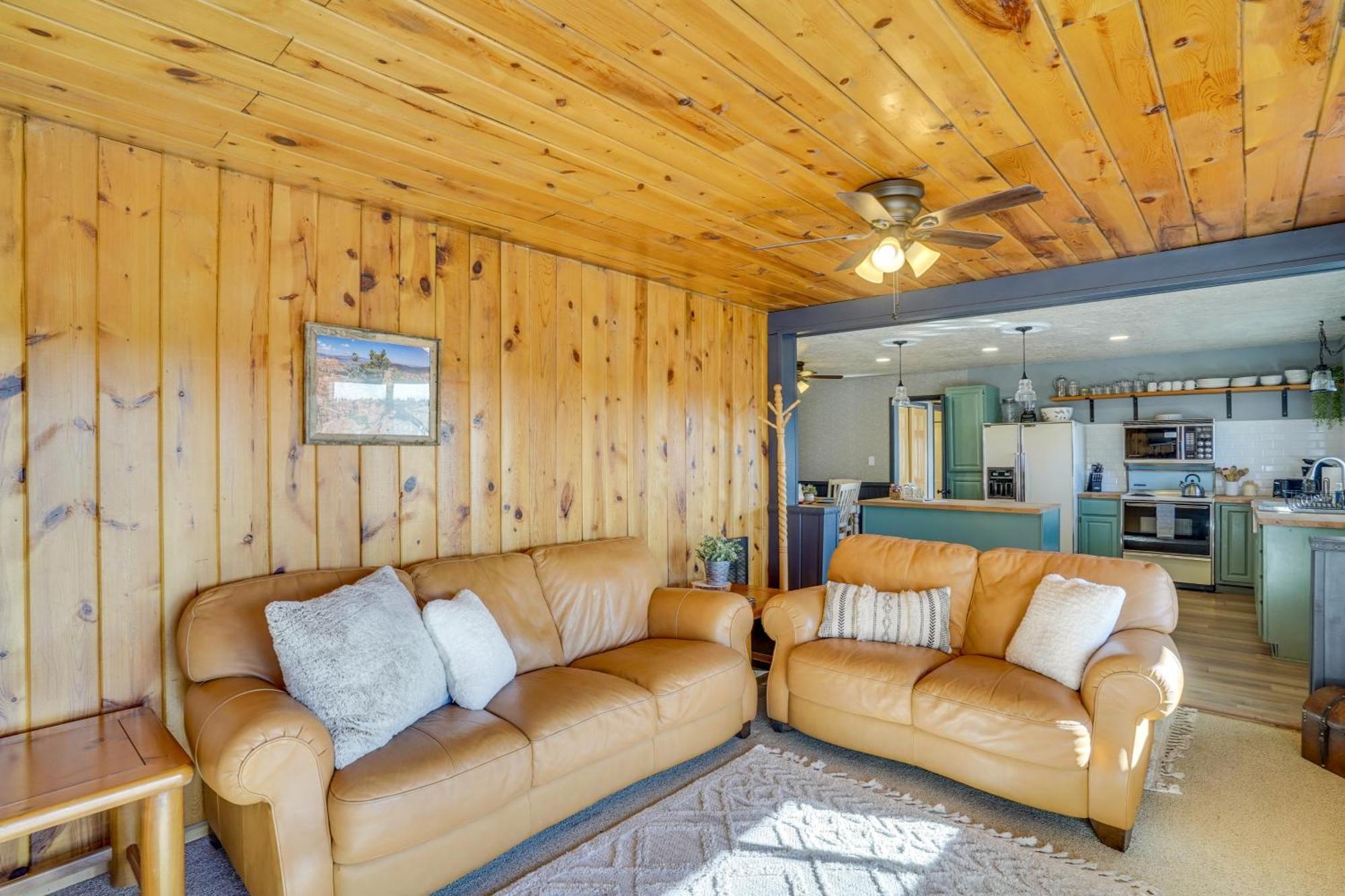 Pet-Friendly Duck Creek Village Retreat With Deck! Eksteriør billede